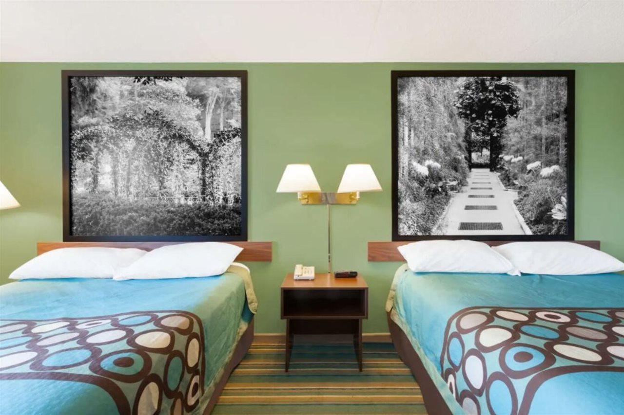 Super 8 By Wyndham Harrisburg Hershey West Εξωτερικό φωτογραφία